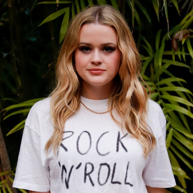 Reese Witherspoon's Daughter Ava Phillippe Shares New Family Member